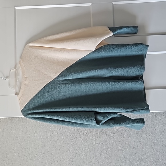 Colorblock Sweater - Picture 2 of 2